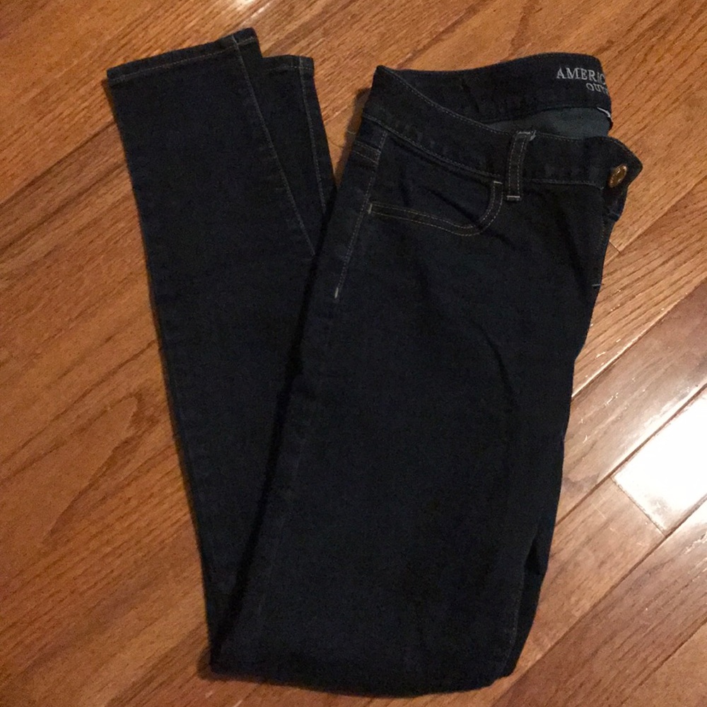 AMERICAN EAGLE SUPER STRETCH DARK WASH JEGGINGS